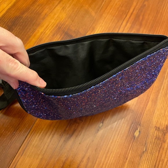 Red, White, & Blue Glitter Fanny Pack! - Picture 6 of 6